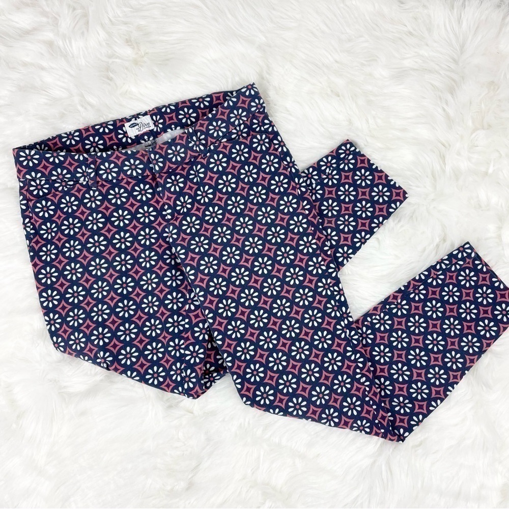 Old Navy The Diva Pixi Pants Slim Fit Ankle Size 2